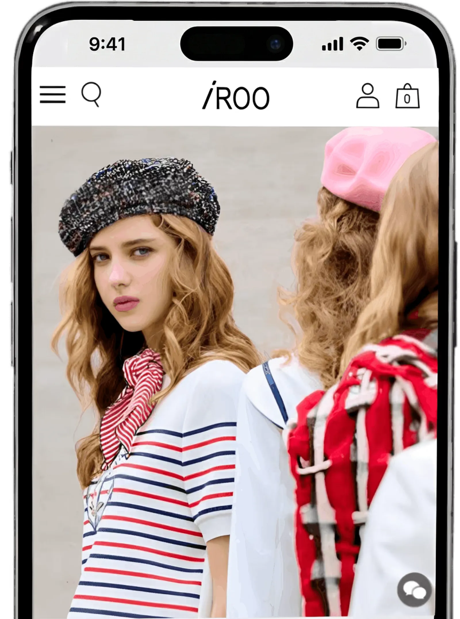 手機上的 iROO 服飾電商 App 畫面